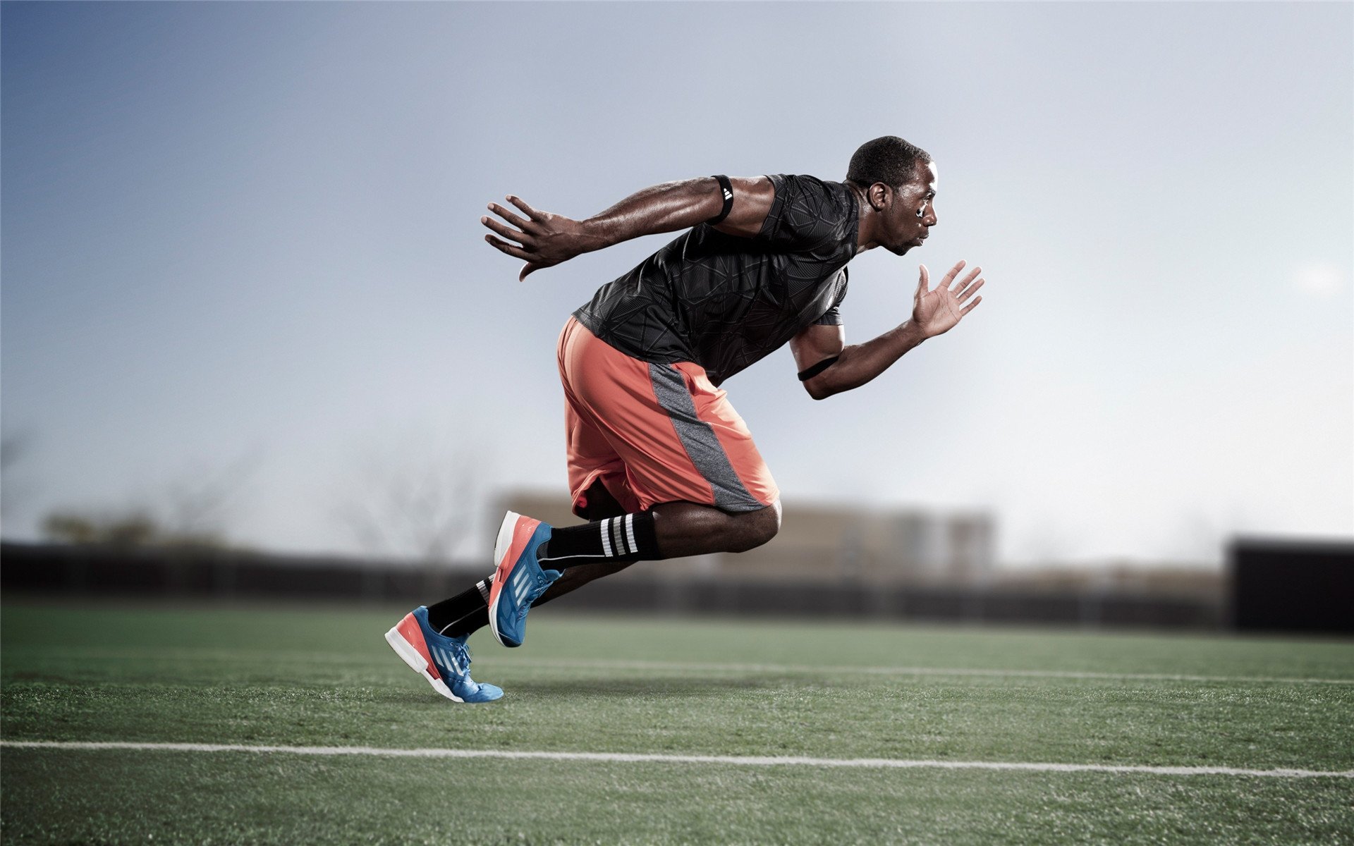 爱游戏赛事中心-绿色环保足球场建设标准不断完善，推动行业绿色转型，绿色足球场怎么形容